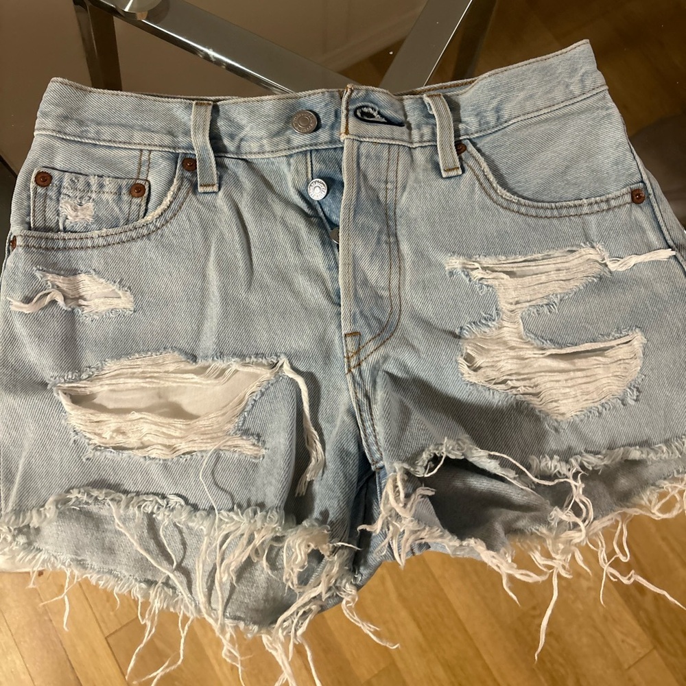 Levi’s light wash Jean shorts